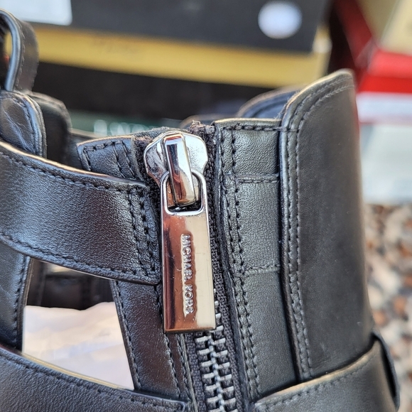 Michael Kors Radley Black Leather Pointed Toe Boots Sz 6.5 - Picture 10 of 16